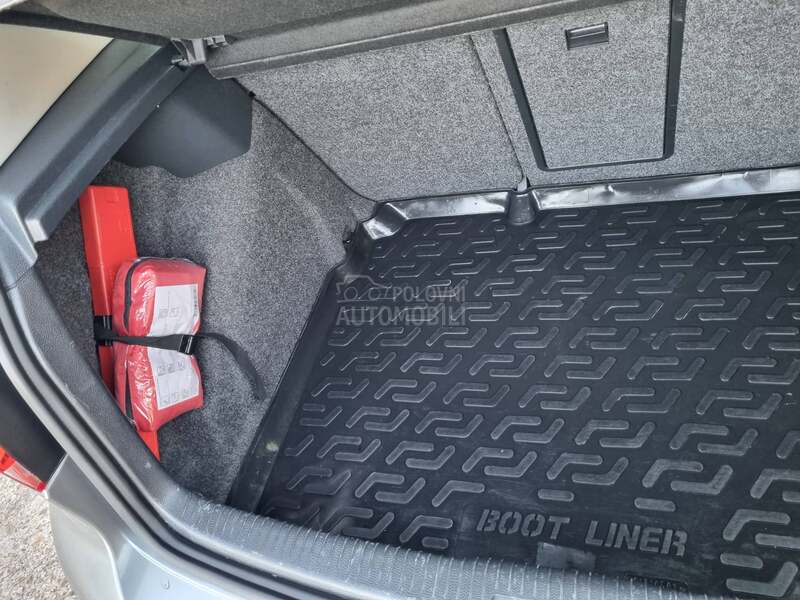 Volkswagen Golf 6 1.6 tdi MATCH