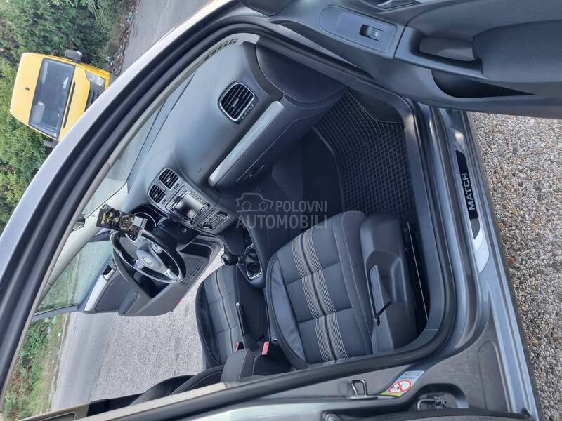 Volkswagen Golf 6 1.6 tdi MATCH