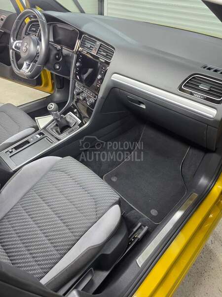 Volkswagen Golf 7 GOLF 7.5 R LINE