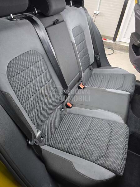Volkswagen Golf 7 GOLF 7.5 R LINE