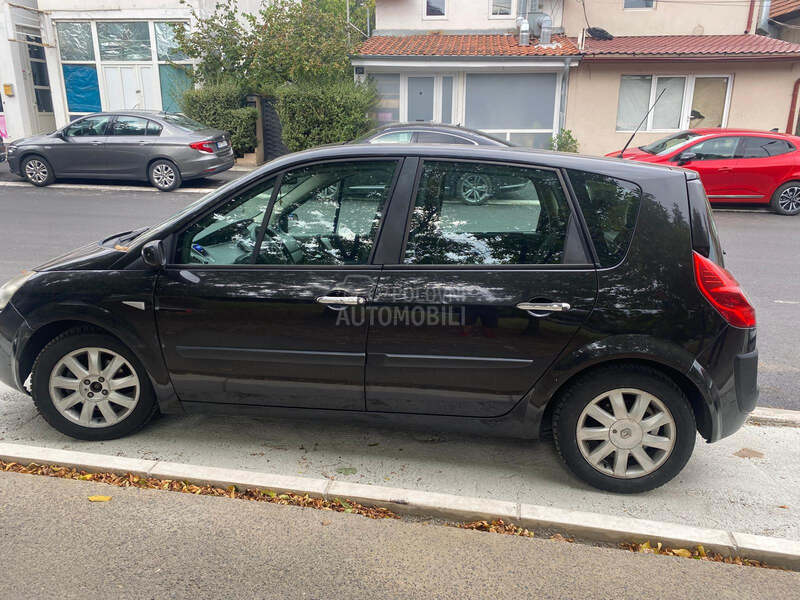 Renault Scenic 1.5 DCI