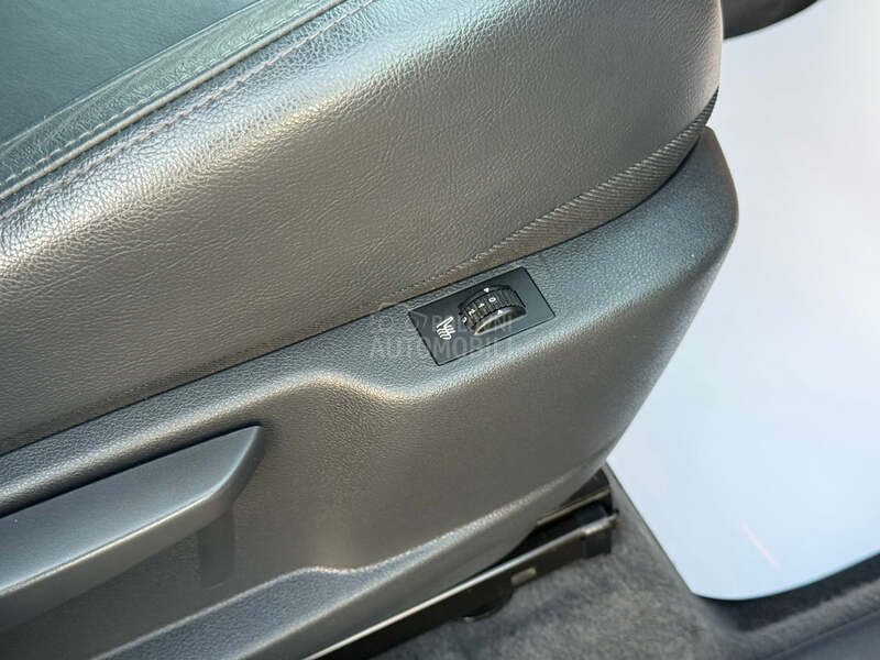 Peugeot 3008 2.0 HDI FELINE AUTO