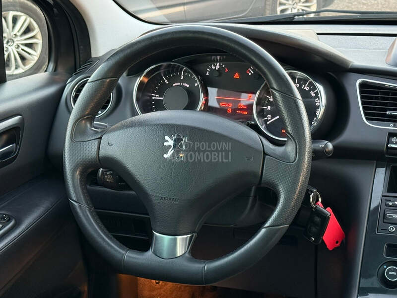 Peugeot 3008 2.0 HDI FELINE AUTO