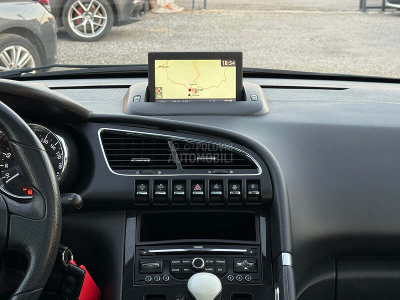 Peugeot 3008 2.0 HDI FELINE AUTO