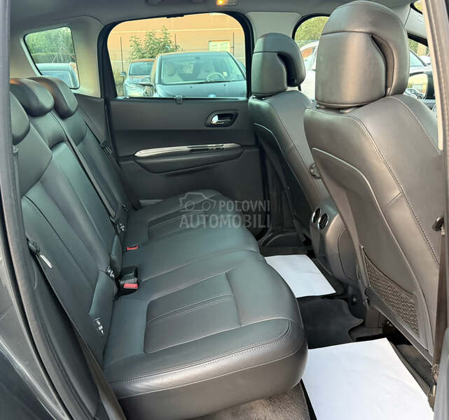 Peugeot 3008 2.0 HDI FELINE AUTO