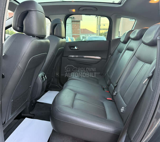 Peugeot 3008 2.0 HDI FELINE AUTO