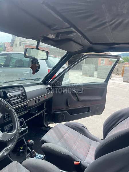 Volkswagen Golf 2 gti