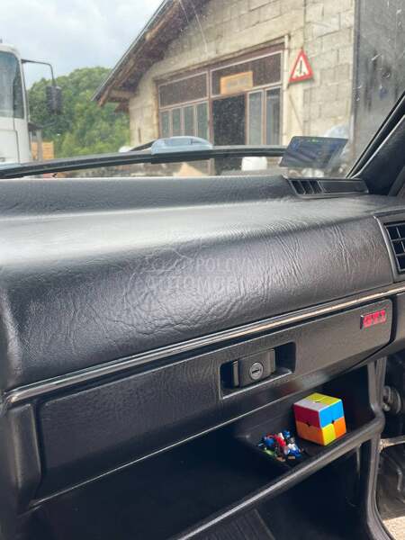 Volkswagen Golf 2 gti