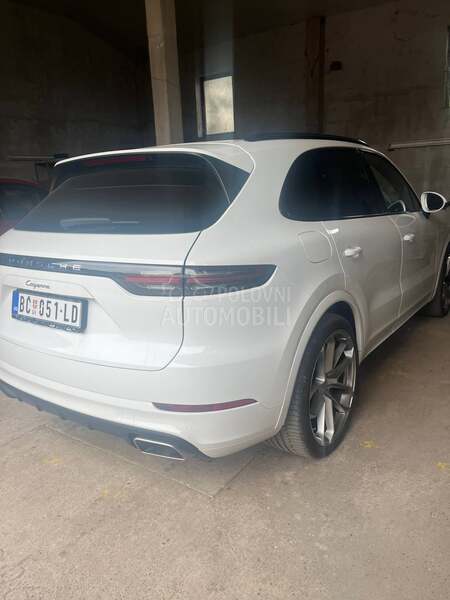 Porsche Cayenne 