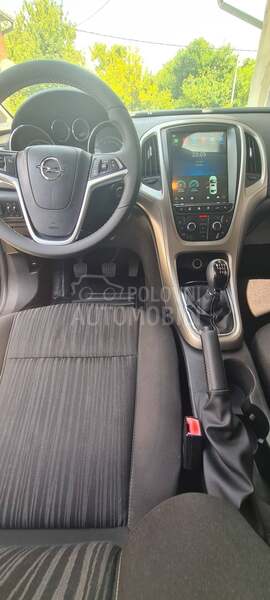 Opel Astra J 1.7 cdti