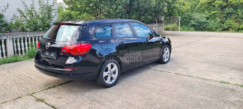 Opel Astra J 1.7 cdti