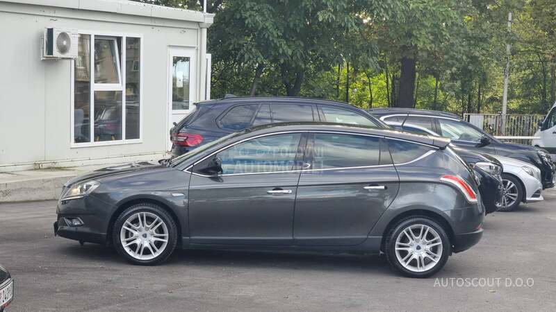 Lancia Delta 1.6 MJet A/T