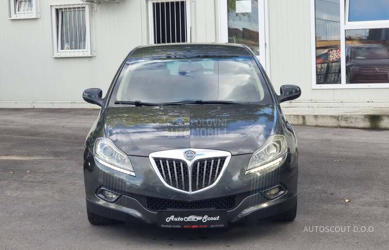 Lancia Delta 1.6 MJet A/T