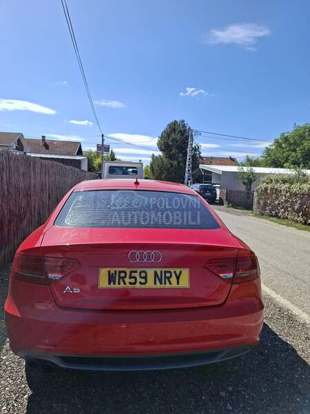 Audi A5 2010. god. -  kompletan auto u delovima