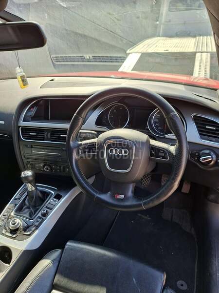 Audi A5 2010. god. -  kompletan auto u delovima