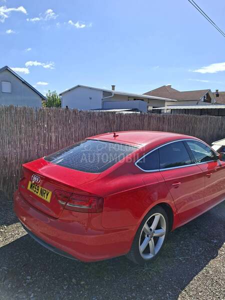 Audi A5 2010. god. -  kompletan auto u delovima