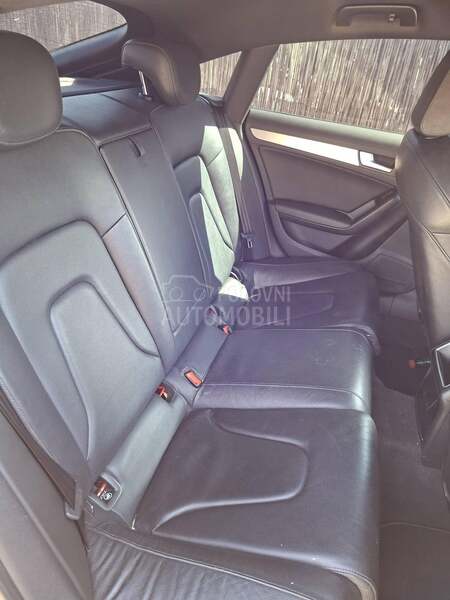 Audi A5 2010. god. -  kompletan auto u delovima