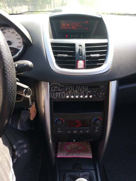 Peugeot 207 1.4i