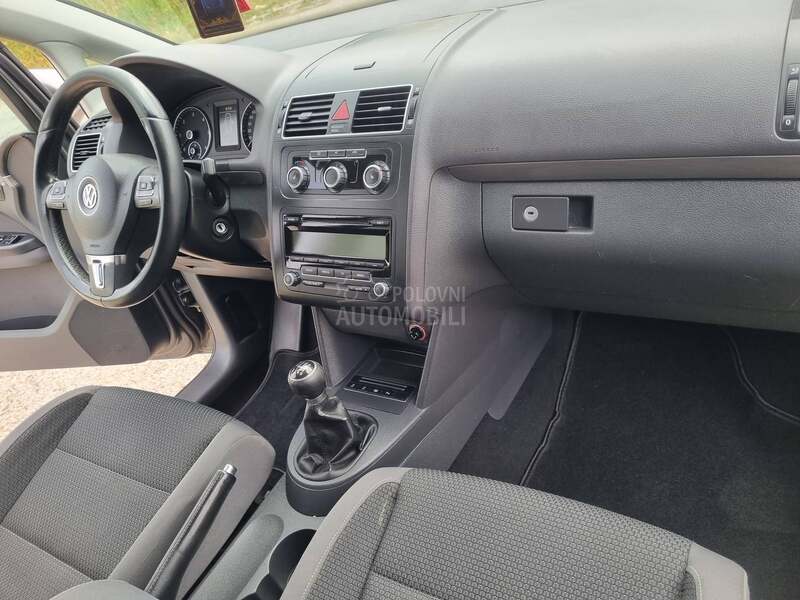 Volkswagen Touran 