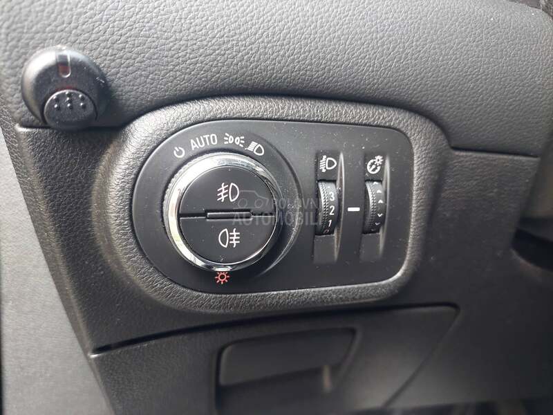 Opel Zafira 1.6 COSMO N.AVI