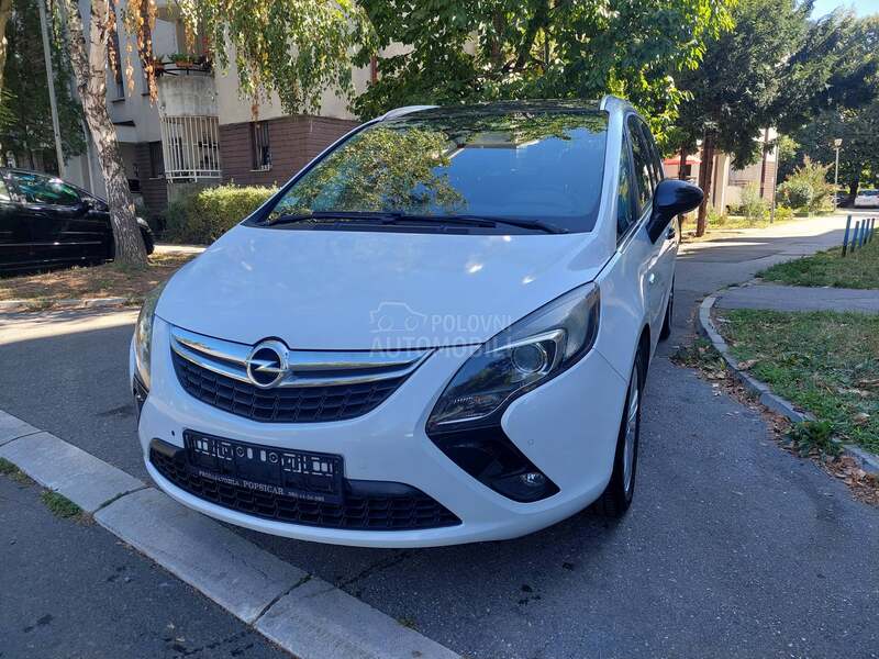 Opel Zafira 1.6 COSMO N.AVI