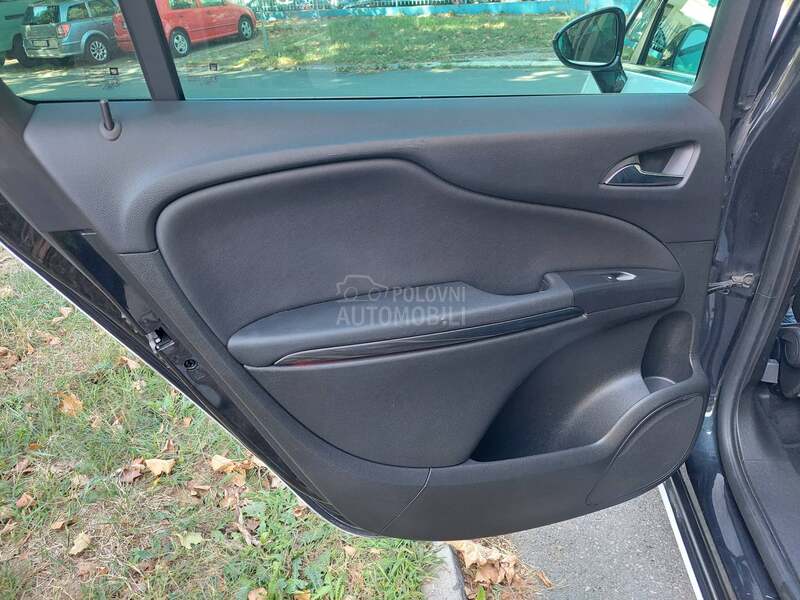 Opel Zafira 1.6 COSMO N.AVI