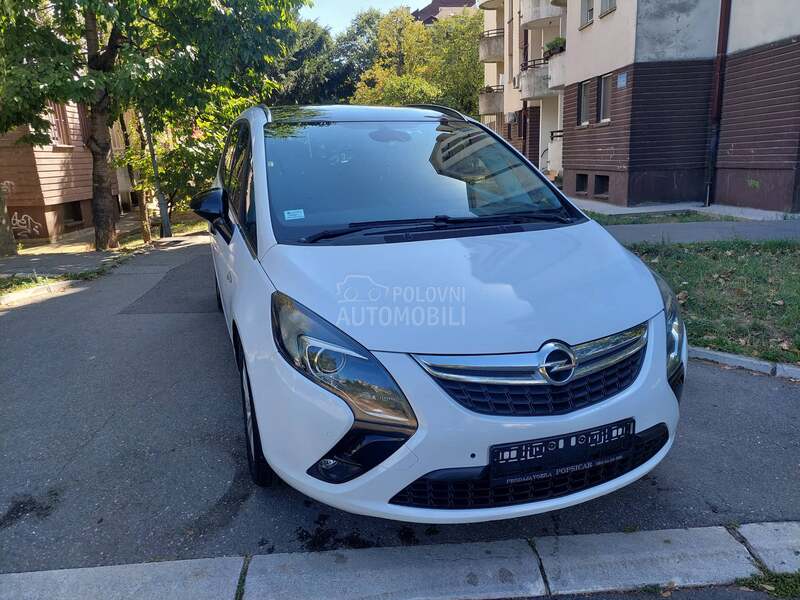 Opel Zafira 1.6 COSMO N.AVI