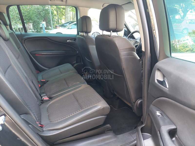 Opel Zafira 1.6 COSMO N.AVI