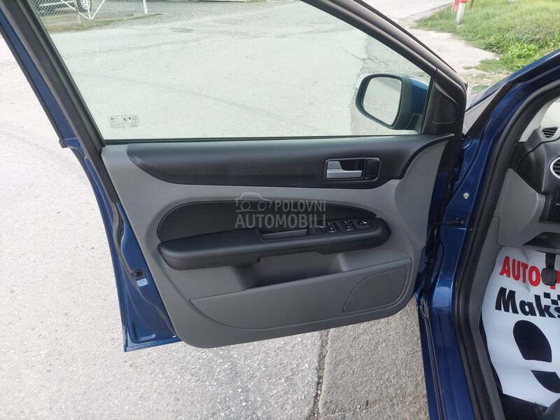 Ford Focus 1,8b