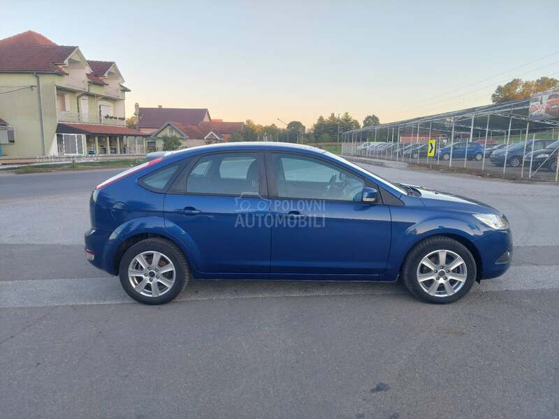 Ford Focus 1,8b