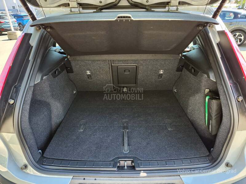 Volvo XC40 B3 AT CORE