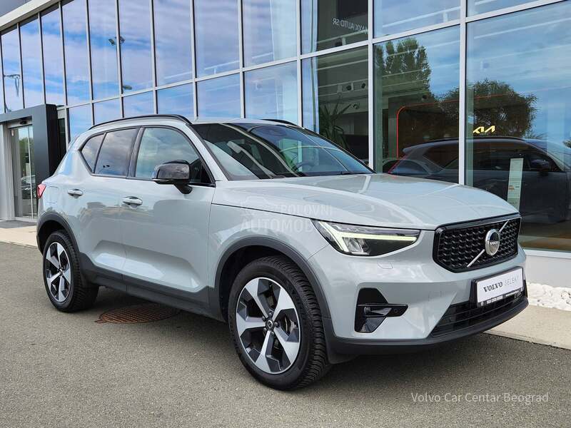 Volvo XC40 T2 PLUS DARK A/T
