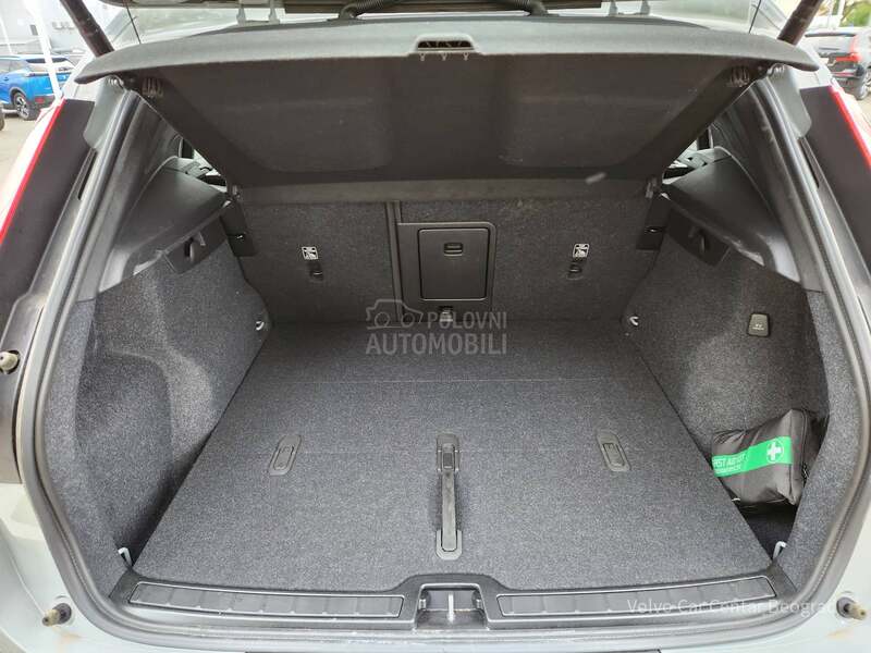 Volvo XC40 T2 PLUS DARK A/T