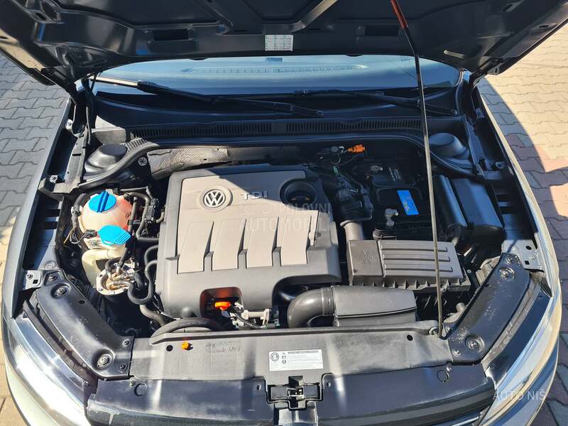 Volkswagen Jetta 1.6 TDI HIGHLINE