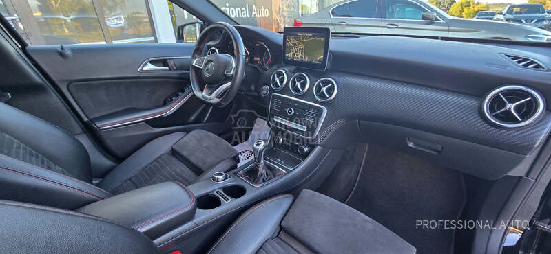 Mercedes Benz A 180 1.5d/3xAMG/Pano/Led