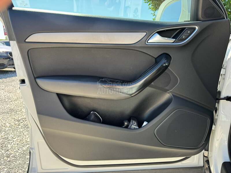 Audi Q3 PANO / XEN