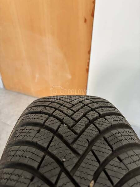 Hankook 205/55 R16 Zimska