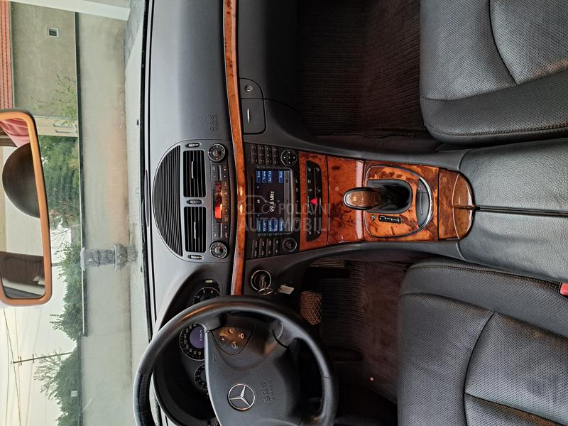 Mercedes Benz E 220 