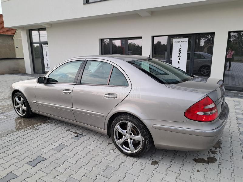 Mercedes Benz E 220 