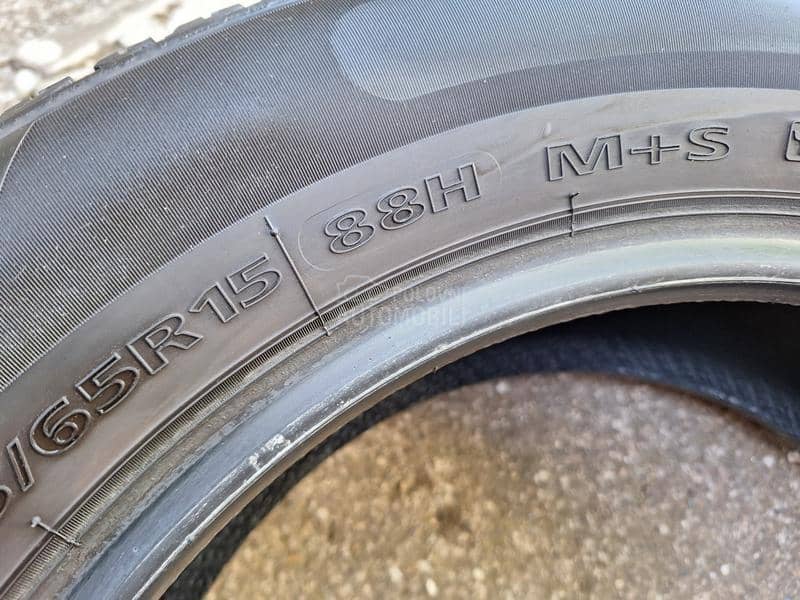 Roadstone 185/65 R15 Zimska