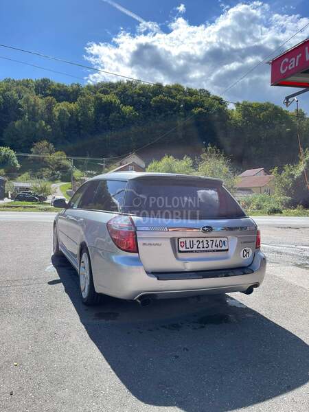 Subaru Legacy 2.0R AWD