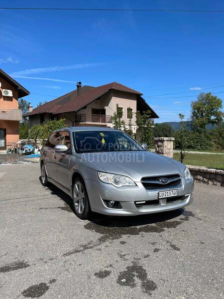 Subaru Legacy 2.0R AWD