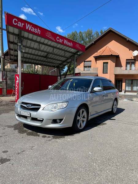 Subaru Legacy 2.0R AWD