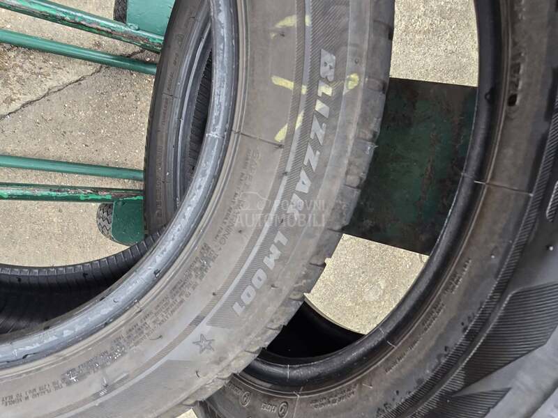 Bridgestone 205/60 R17 Zimska