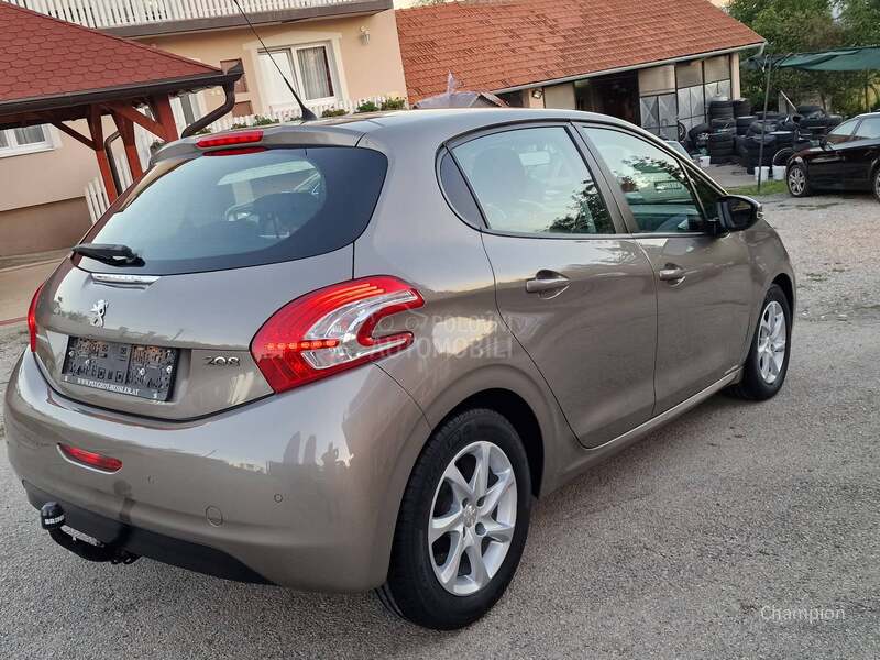 Peugeot 208 109 xxx k.m