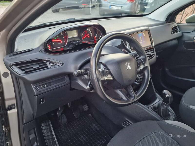 Peugeot 208 109 xxx k.m