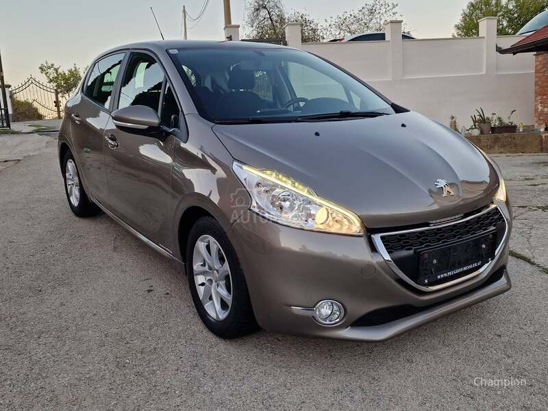Peugeot 208 109 xxx k.m