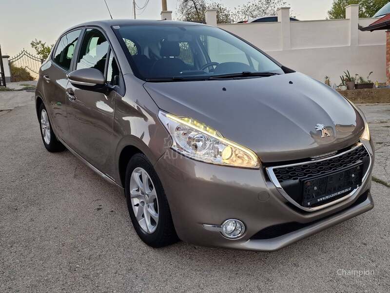 Peugeot 208 109 xxx k.m