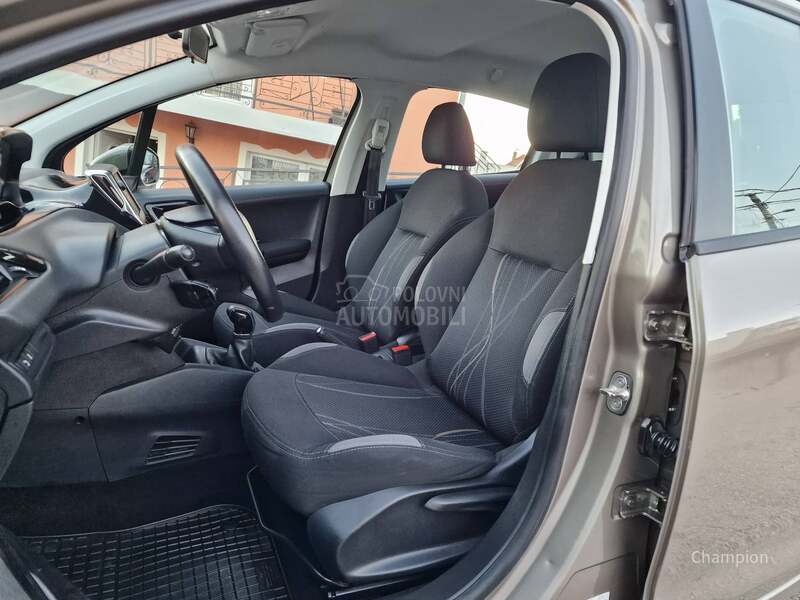 Peugeot 208 109 xxx k.m