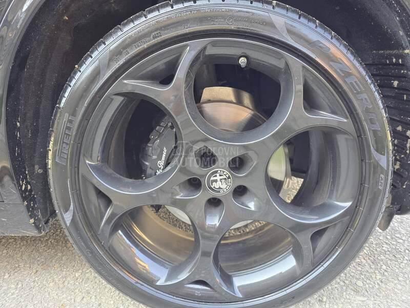 Alfa Romeo Stelvio Q4 ESTREMA